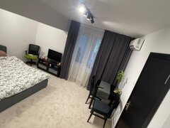 Titan metrou vanzare garsoniera bloc mixt